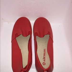 Airwalk slip on size 8